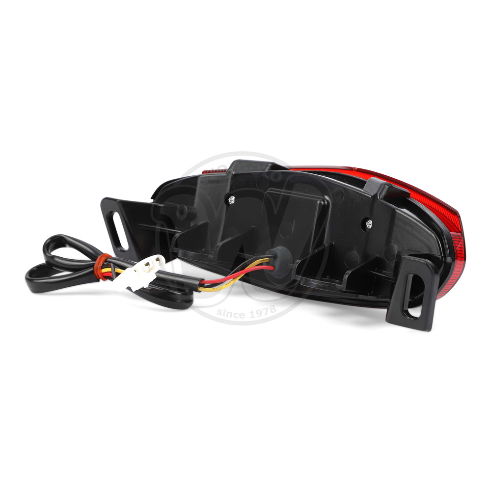 0HX5032_ad6806 two.jpg